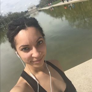 Meet your Posher, Jillian